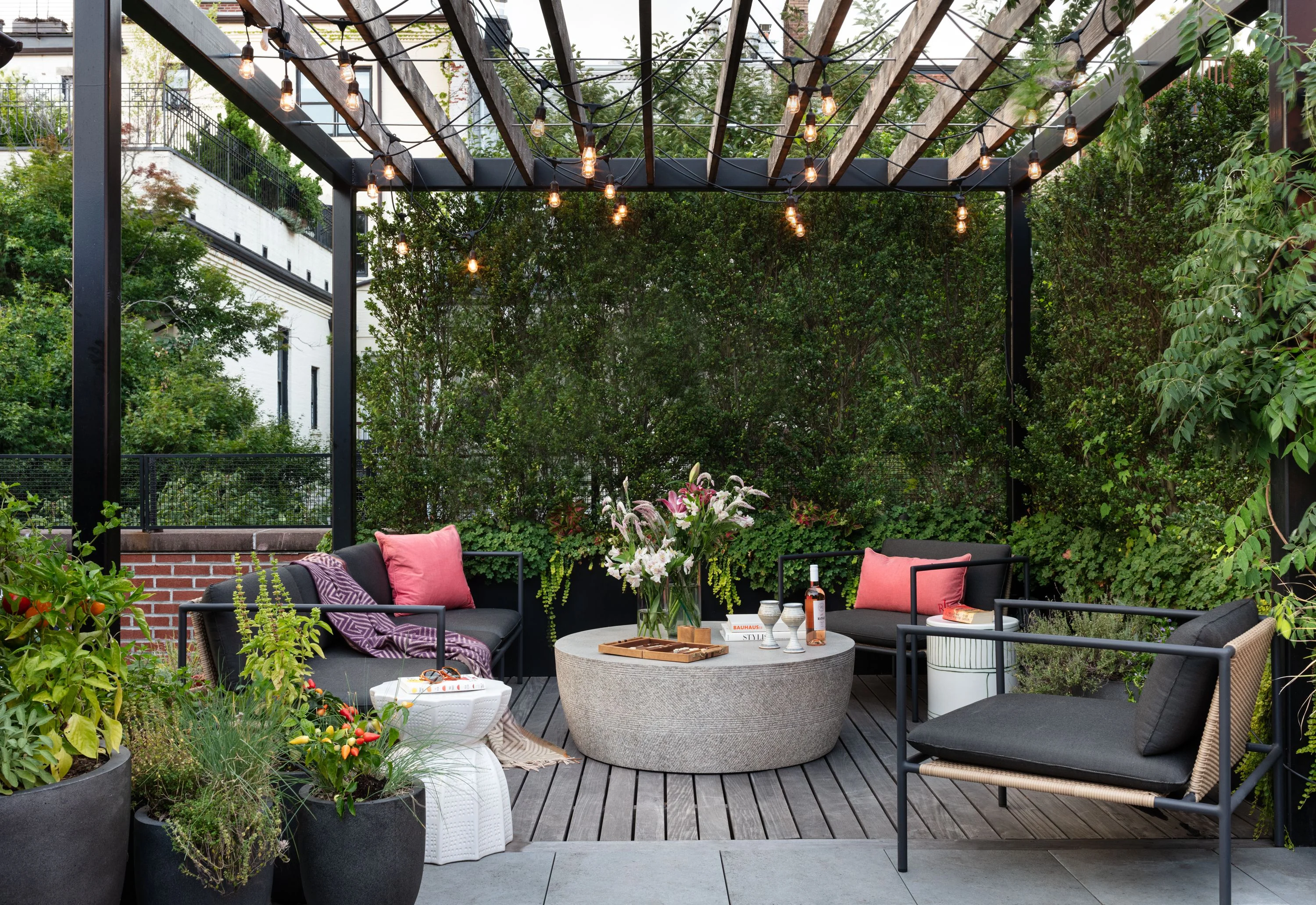 33 Pergola Ideas to Turn Your Yard Into an Oasis This Spring