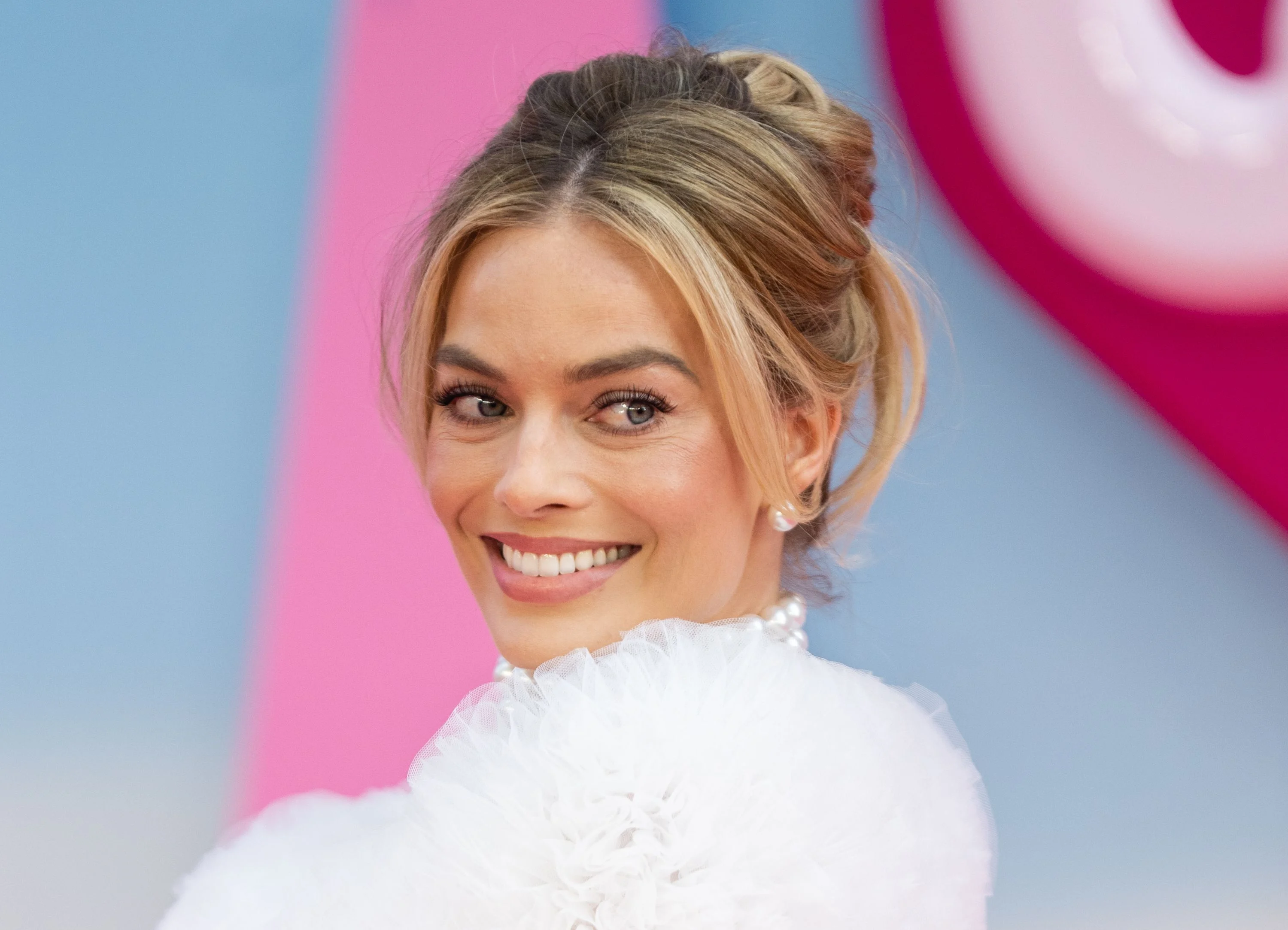 Where Does Margot Robbie Live? Examining the Wuthering Heights Star's Homes
