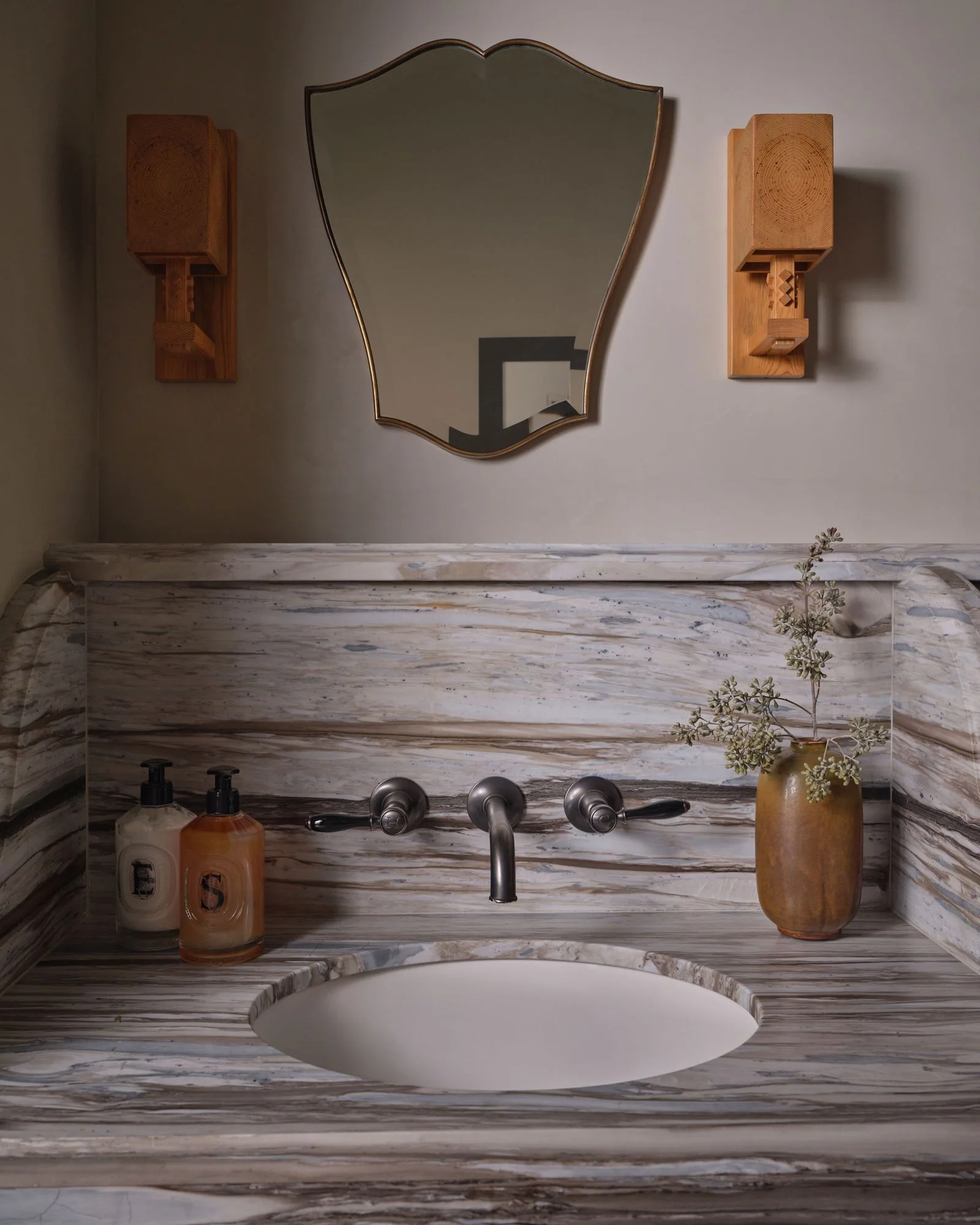 Image may contain Basin Sink Sink Faucet and Plant