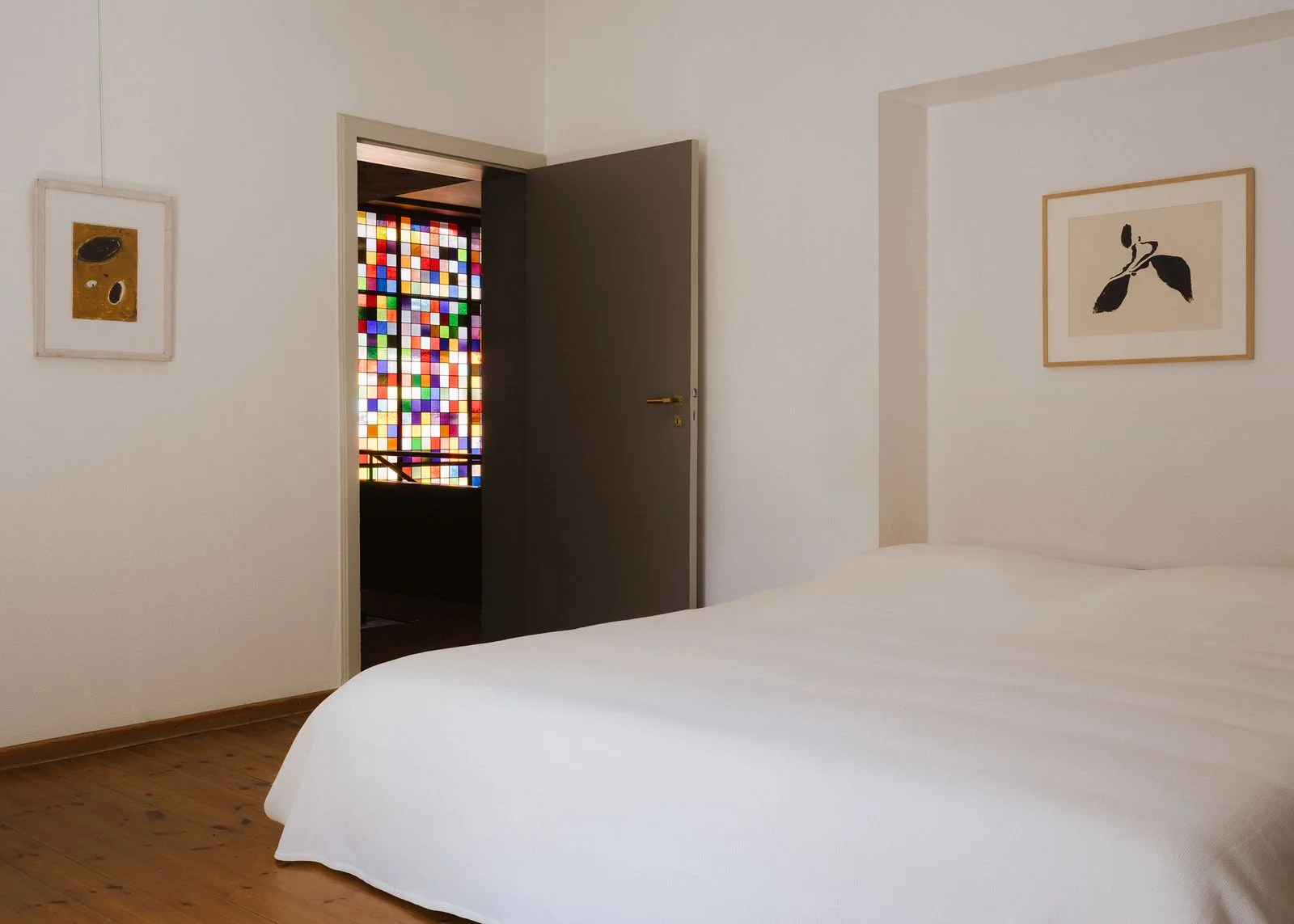 Großes Schlafzimmer im ersten Stock des Hauses Otte mit EnsuiteBad.